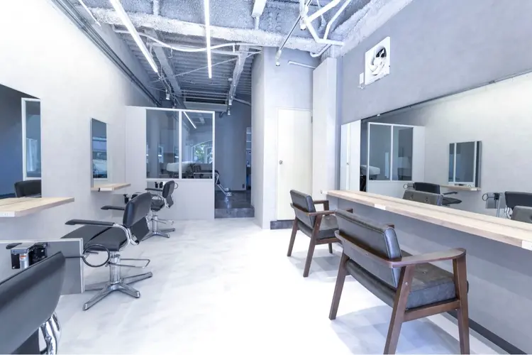 Optima Hairの内観・外観1