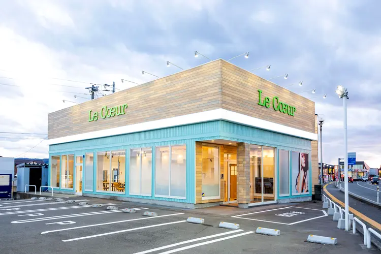 ルクールヘアー柏崎店の内観・外観1