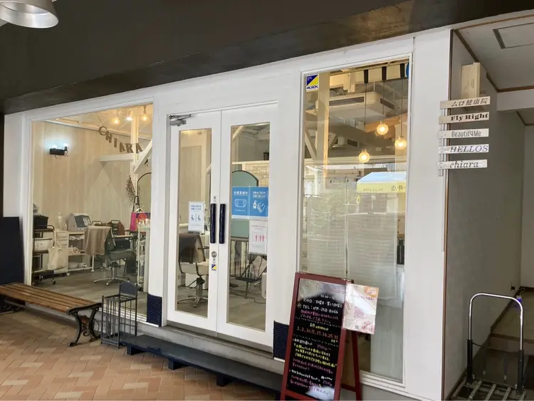 hair&face chiaraの内観・外観2