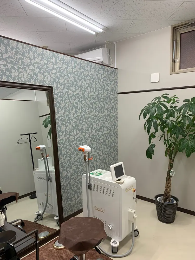 キングスサロン長崎佐世保店の内観・外観1