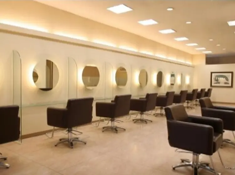 松本平太郎美容室土浦Part1の内観・外観1