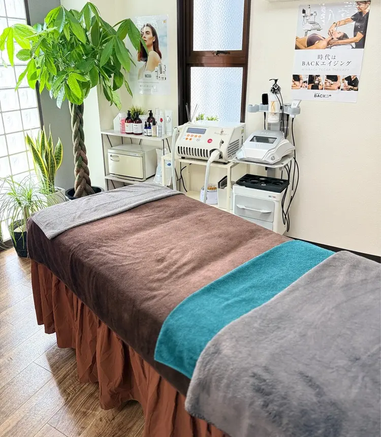 esthetic salon PLANTSの内観・外観1