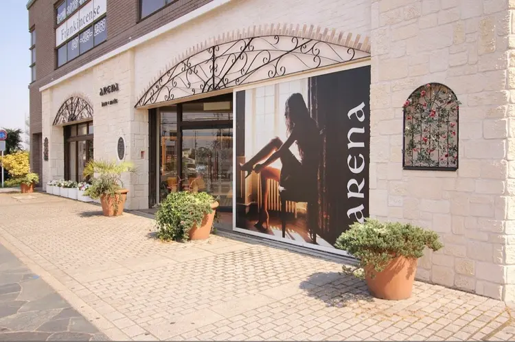 arena【緑が丘店】の内観・外観1