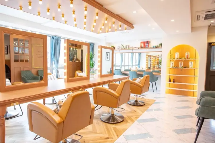 ロンドパルティールの内観・外観1