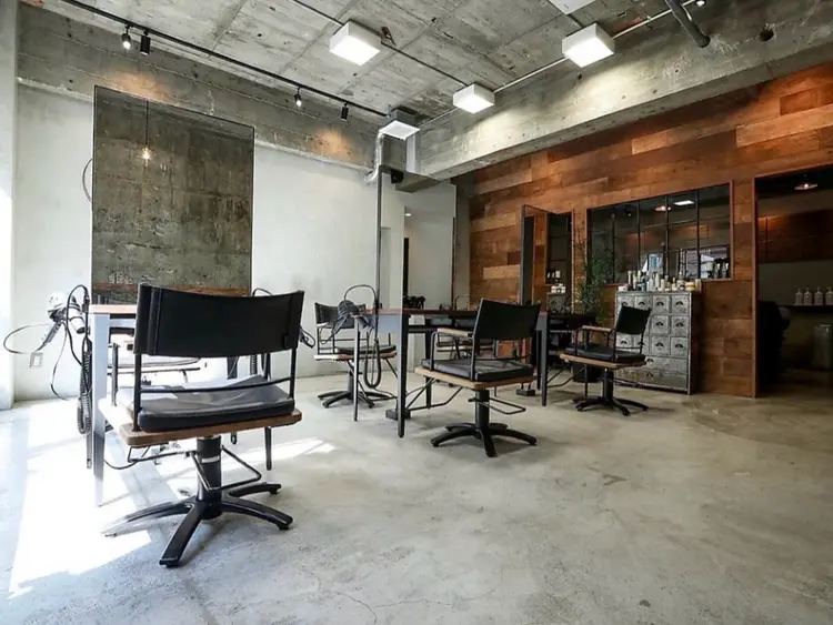 OM'sの内観・外観2