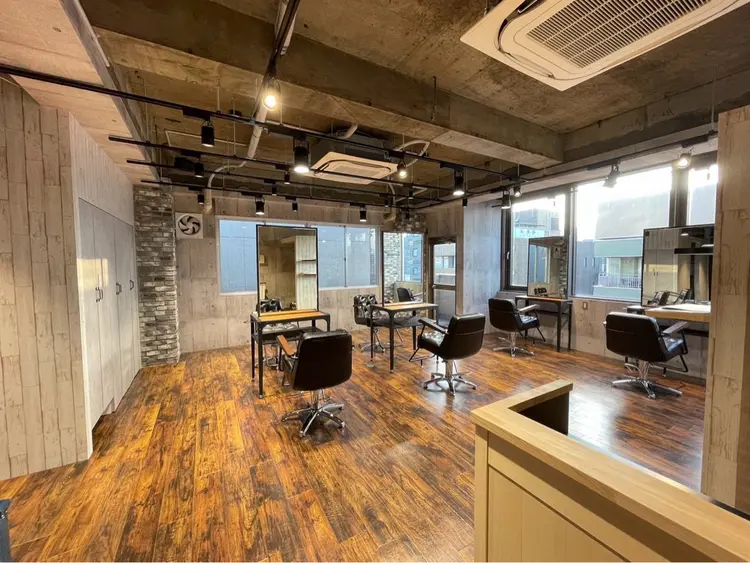 AttRactの内観・外観1