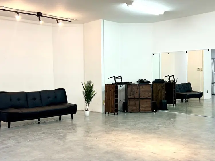 個性派ニュアンス nuts nailの内観・外観2