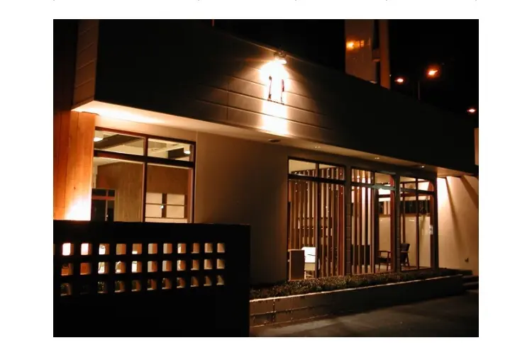 ZIPセカンドの内観・外観1