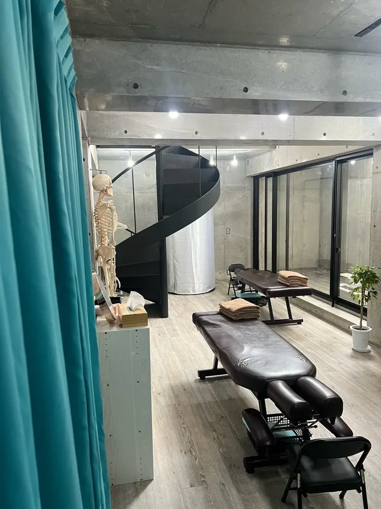 整体サロン コンセプトボディ 三軒茶屋店の内観・外観1