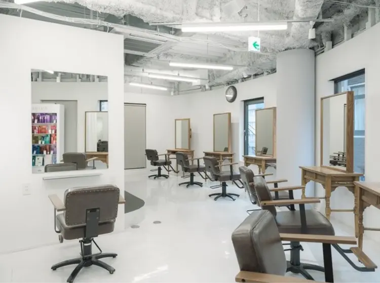 Happiness梅田茶屋町店の内観・外観1