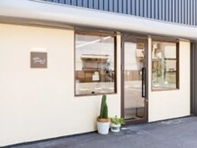 美容室アルファガーデンセカンドの内観・外観2