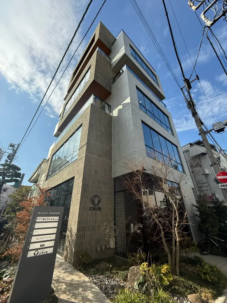 BOND TOKYOの内観・外観1