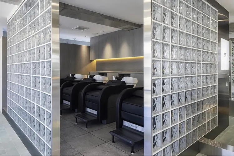 cinq MARKETの内観・外観2