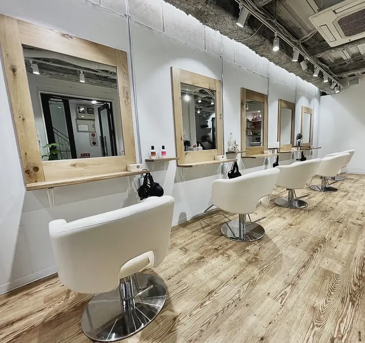 hair studio Zenの内観・外観1