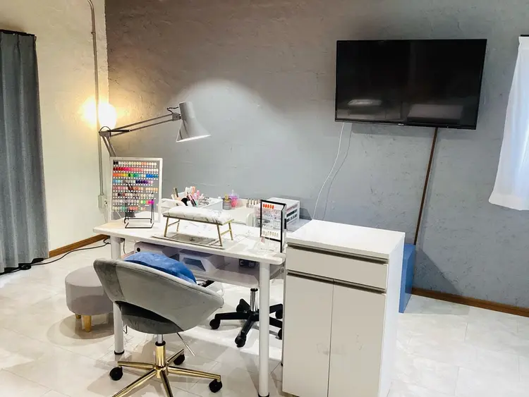 private  nail saron MOONの内観・外観1