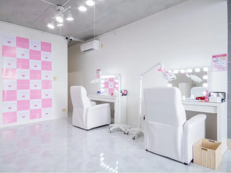 エクシアホワイト奥田店の内観・外観1