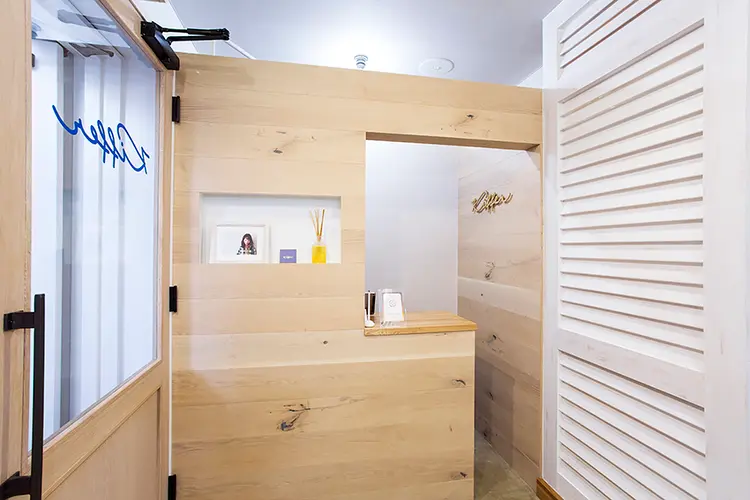 ヘアーセンスネイルアンドアイの内観・外観2