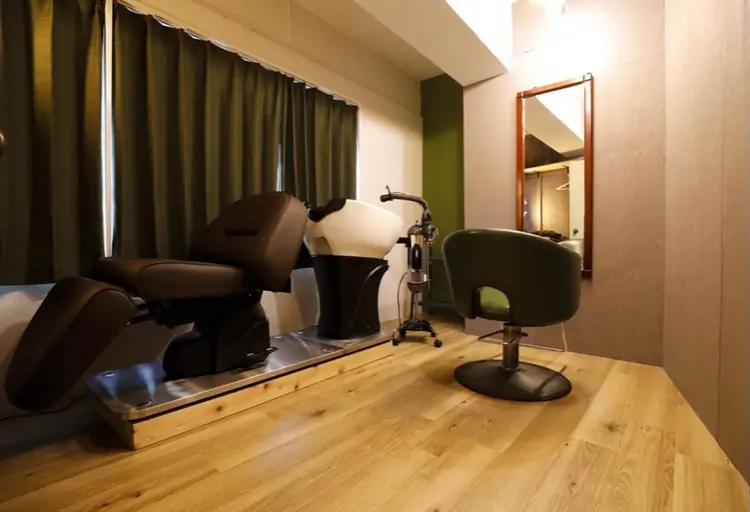 21シェアサロン　（8.office）の内観・外観2