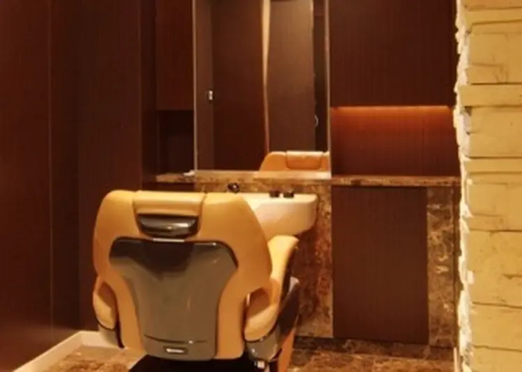 ヘアモードキクチ神田店の内観・外観3