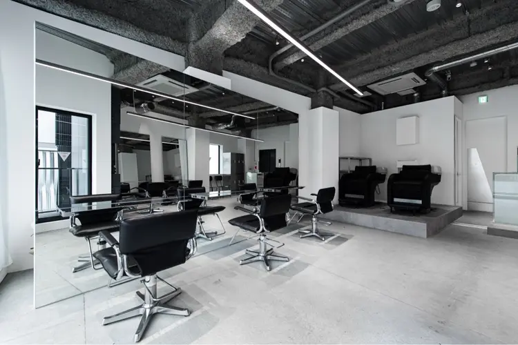 RAWの内観・外観1