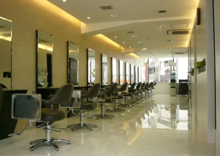 prize 池袋西口店の内観・外観1