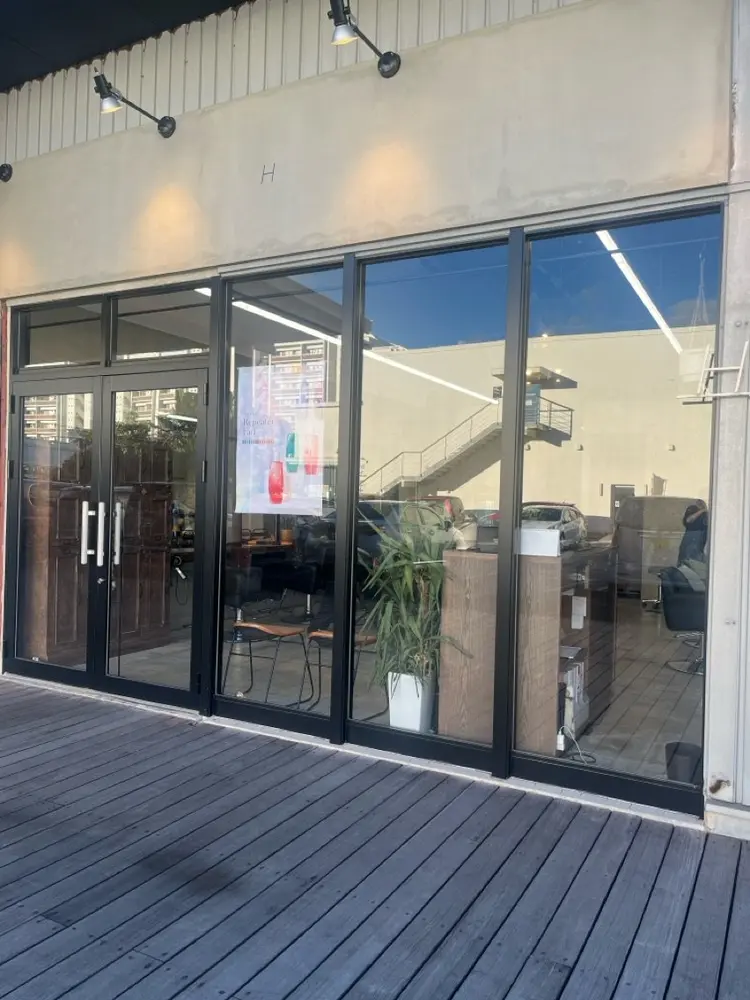 H 髪質改善女性専用 沖縄の内観・外観1