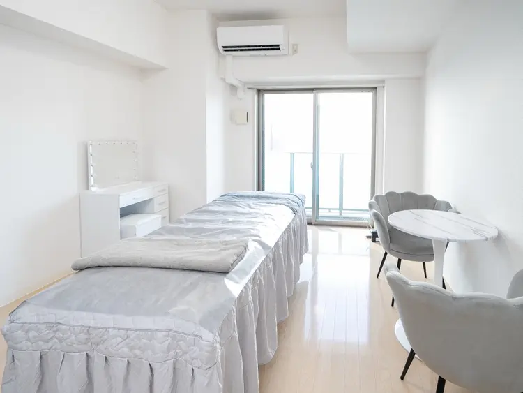 眉毛と艶肌ワックス専門店　STORYの内観・外観1