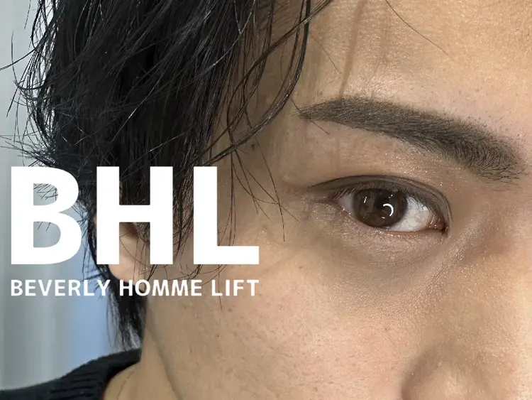 FLEVE Hair Make Eyebrow Umedaの内観・外観2