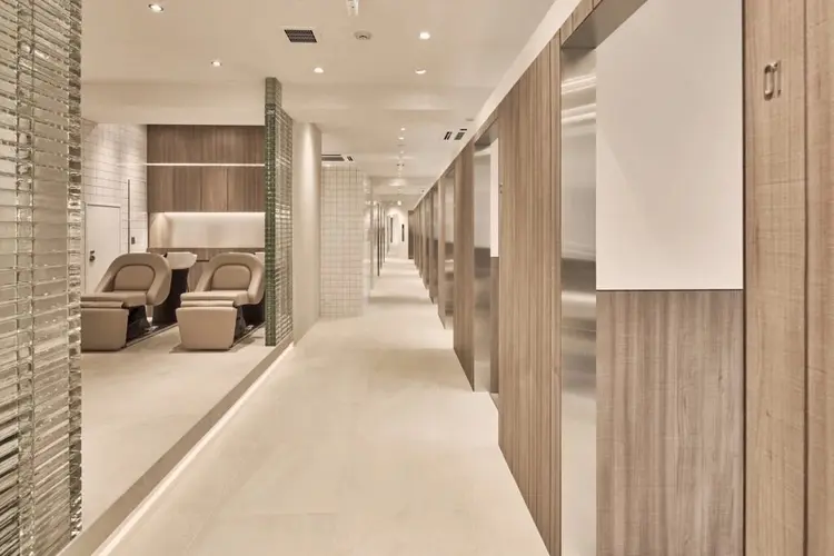 SALOWIN  原宿ashの内観・外観2