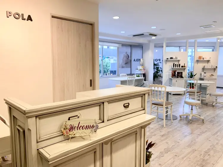 POLA梅田太融寺店の内観・外観2