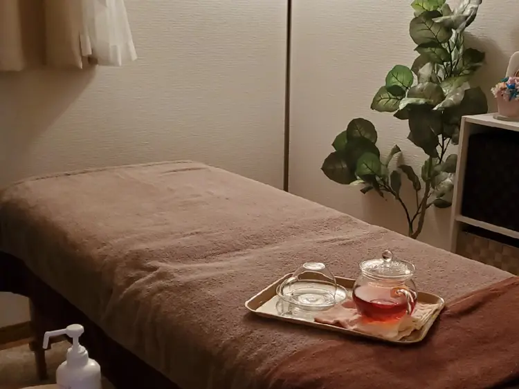 ほっと一息つける癒し空間　リラクゼーション美肌サロンAmourの内観・外観1