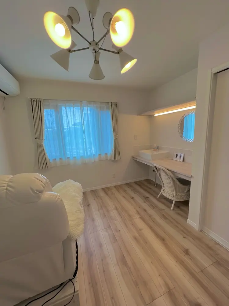 eyelashsalon RORO.の内観・外観2