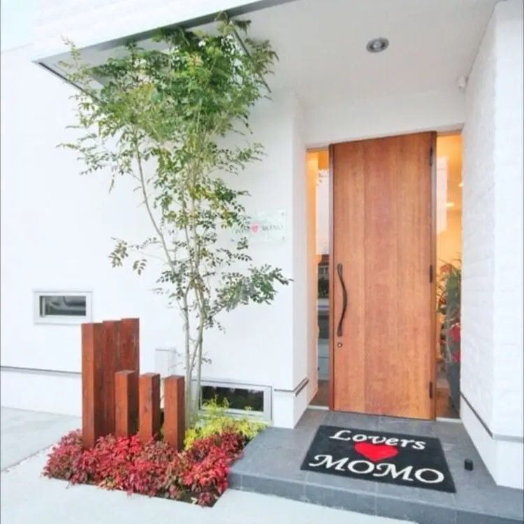 NAIL＆EYELASH SALON Lovers MOMO ～ラヴァーズ モモ～の内観・外観1