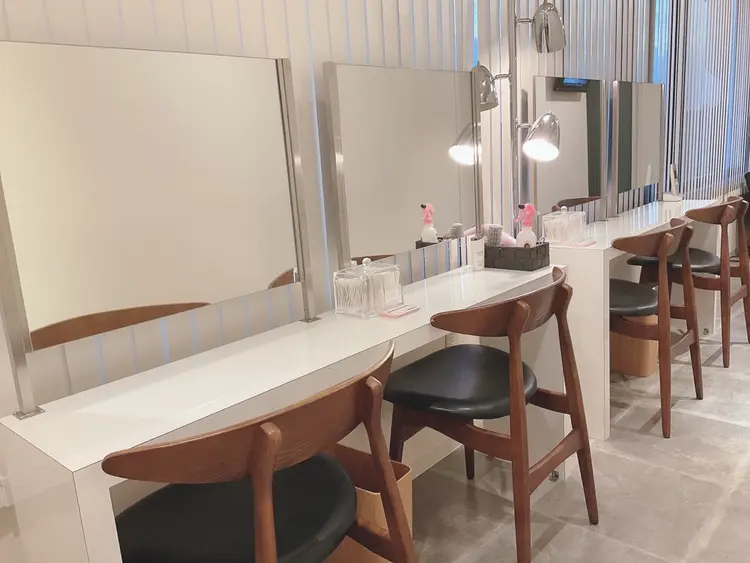 ULULU上野店の内観・外観1