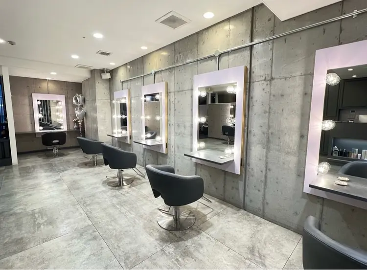 LINDO TOKYO 梅田店の内観・外観1