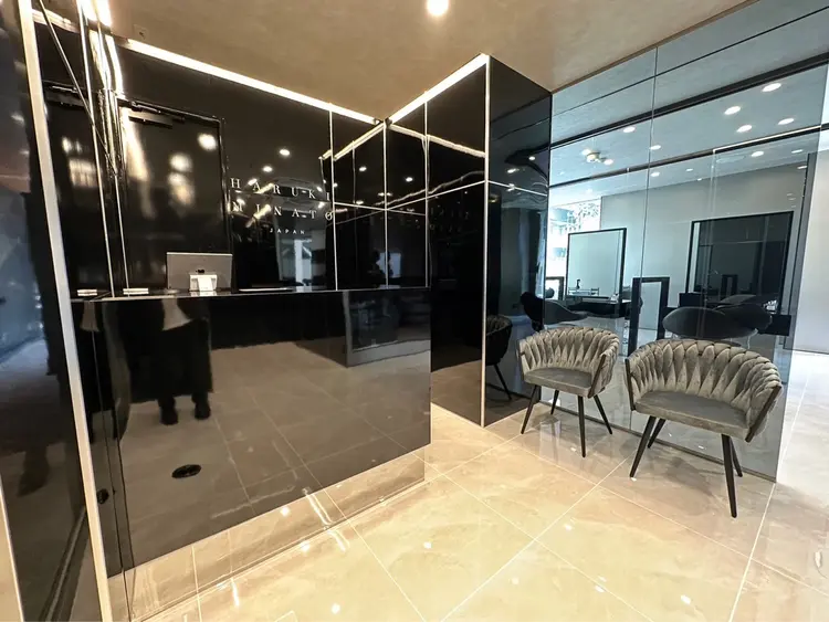 HARUKI MINATO Japan福岡店の内観・外観1