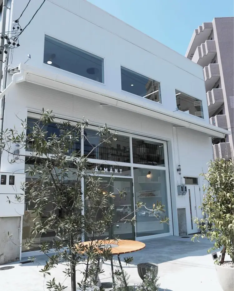 AIMANTの内観・外観1
