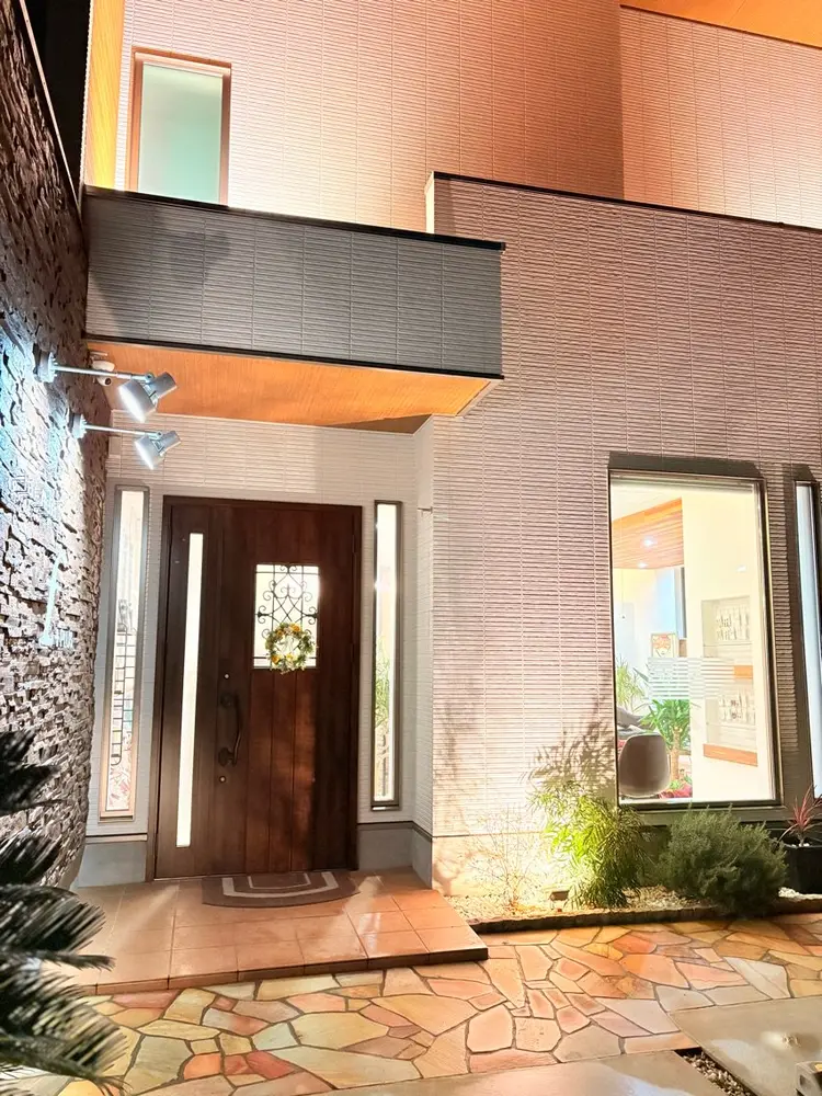 エフプラスの内観・外観1