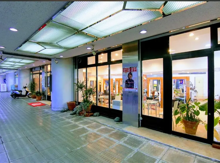 COLOUR JACQUES 永山店の内観・外観2