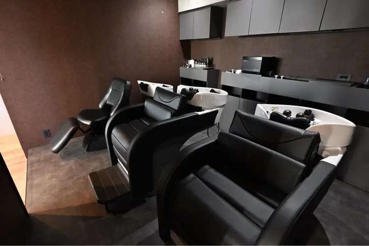 hair&spa uraraの内観・外観2