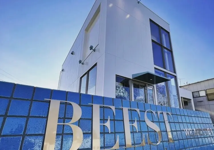 BEESTの内観・外観1