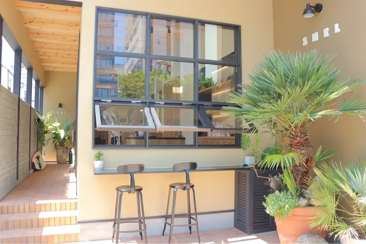 SHELの内観・外観3