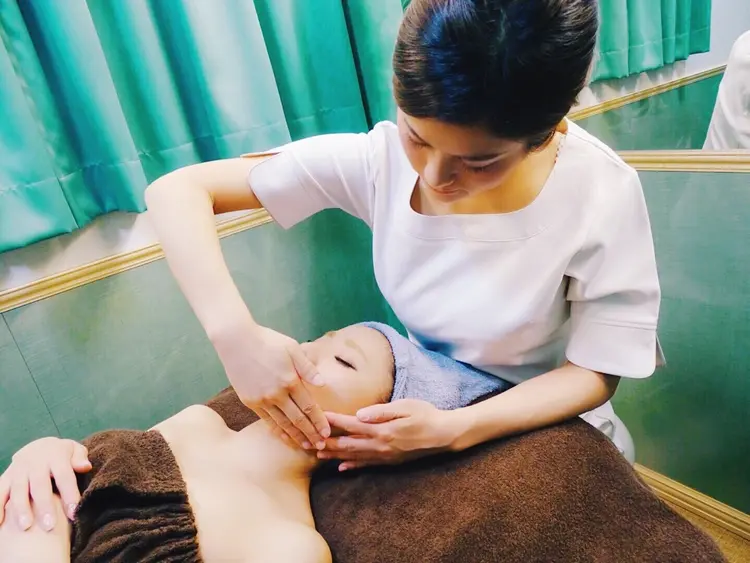 DeCoLé Beautyの内観・外観2