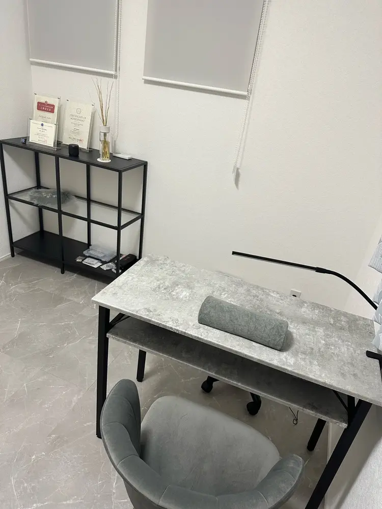 If  Nailの内観・外観1