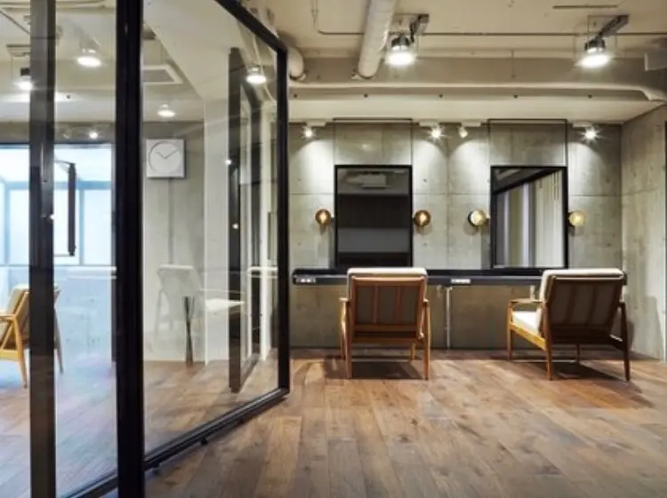 NERO HAIR  AND  LIFESTOREの内観・外観2