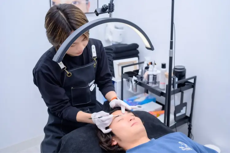 メンズ眉毛サロン you 千葉駅前店|アイブロウの内観・外観2