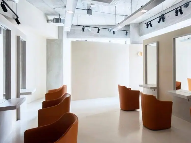 NERO HAIRSALON  NAVYの内観・外観2