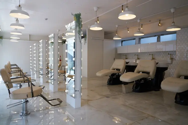 Promille salonの内観・外観1