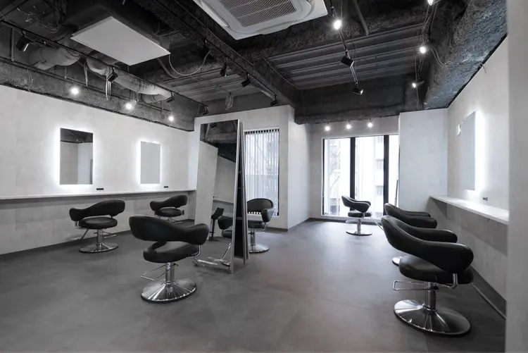 LAVEL 渋谷 髪質改善 レイヤーカットの内観・外観1