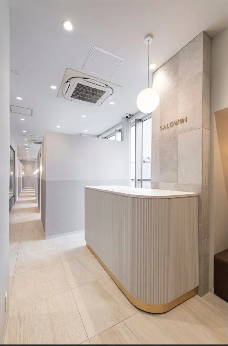 SALOWIN渋谷me+店の内観・外観1